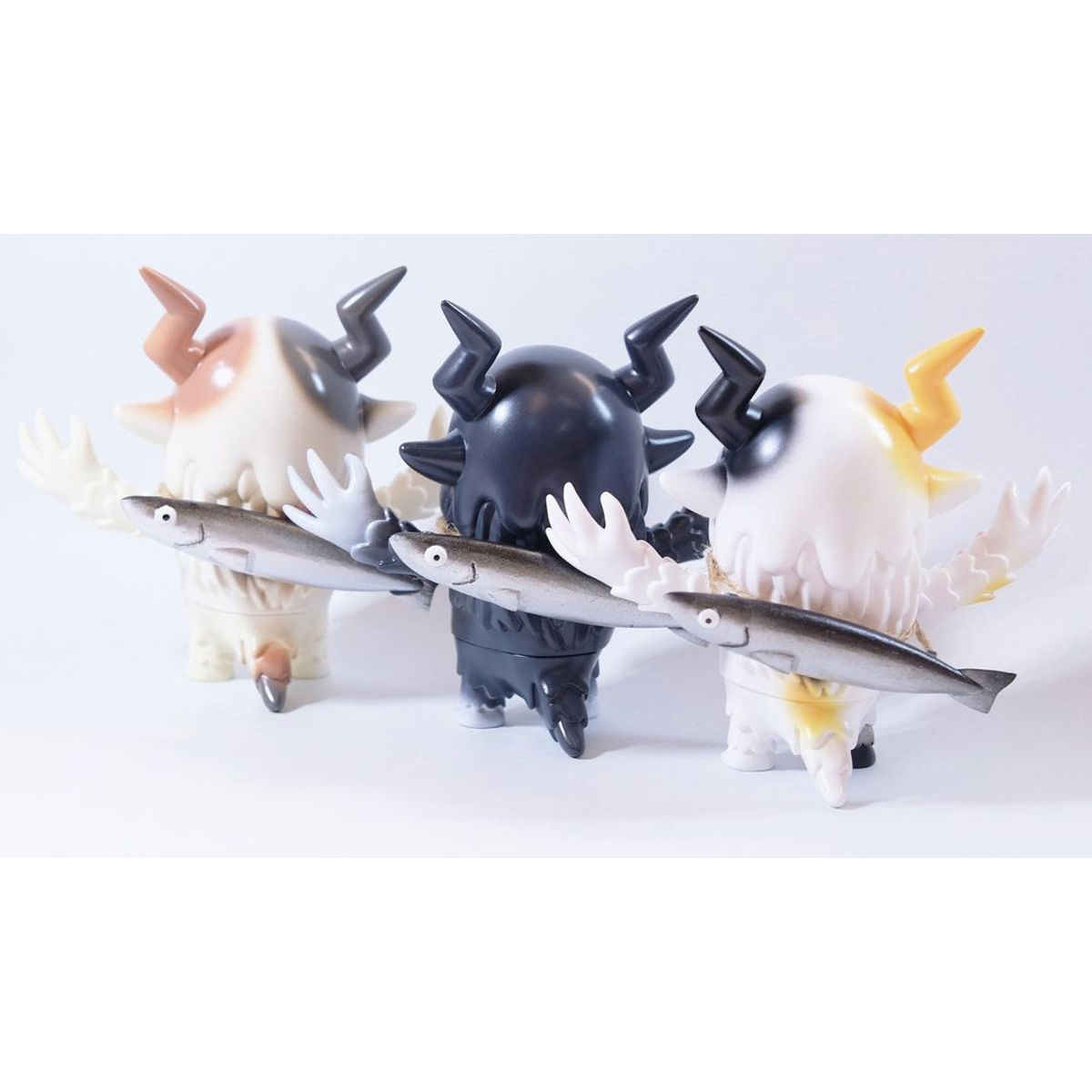 Nora MOSOo White Yellow