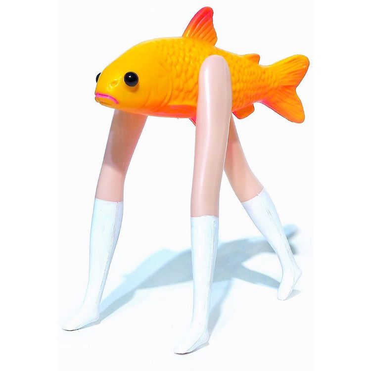Fish School Girl by LeeeeeeToy