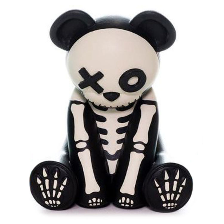 Skeleton XO by Kendra Thomas