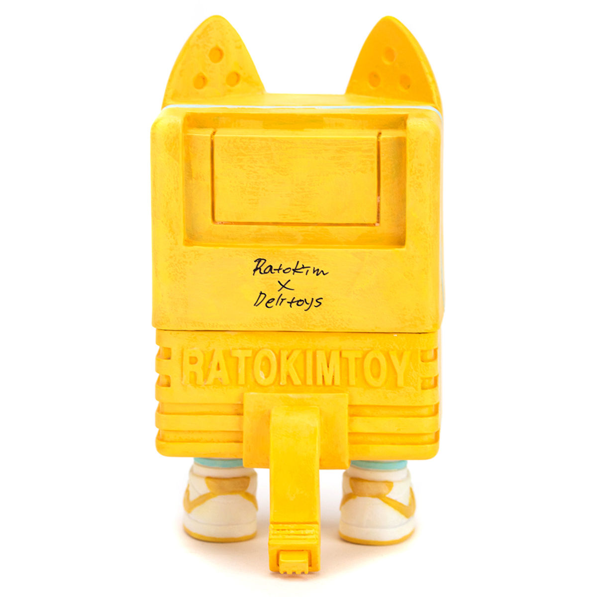 Actually, I’m a mouse Yellow