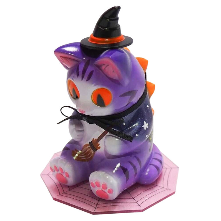 Halloween Sitting Negora by Konatsu Koizumi