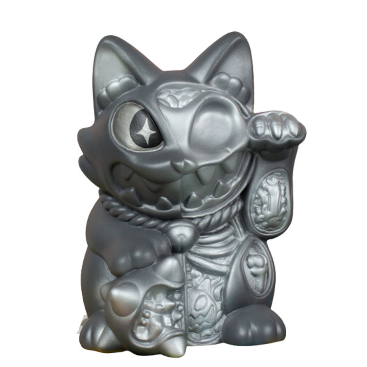 Silver Fella Maneki Wananeko by Stickup Monsters (Javier Jiménez)