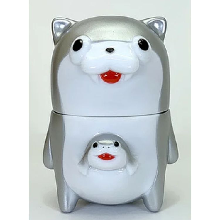 Metallic Silver Nyanss by Akihiro Ishikawa