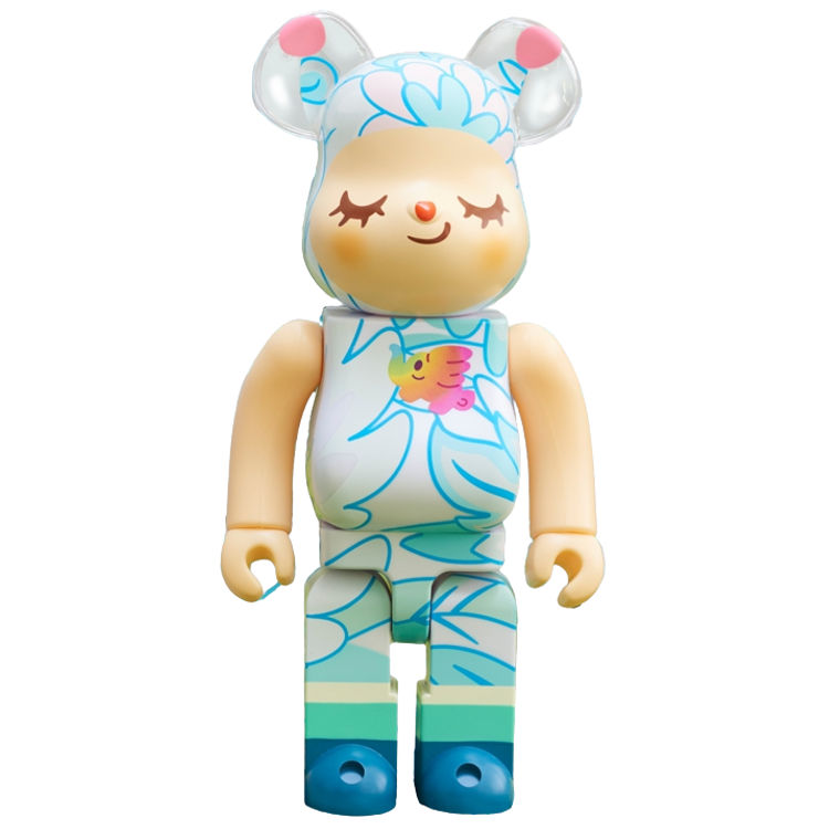 400% Winter White : Greenie & Elfie Bearbrick by Too Natthapong