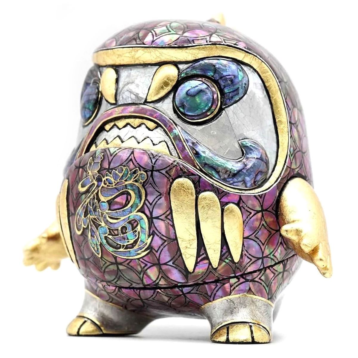 Glittering Dharma Sanda