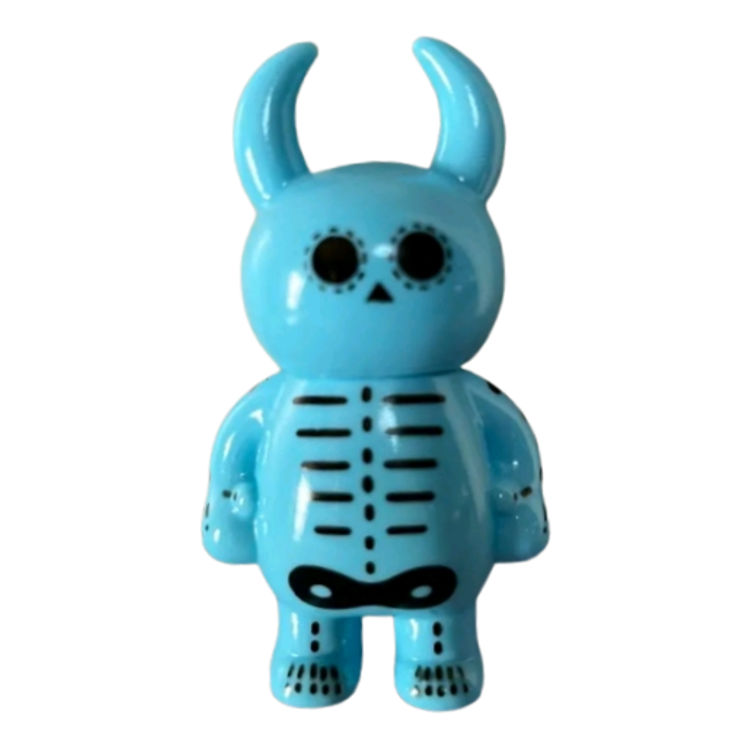 Cyan Skull Uamou by Uamou (Ayako Takagi)