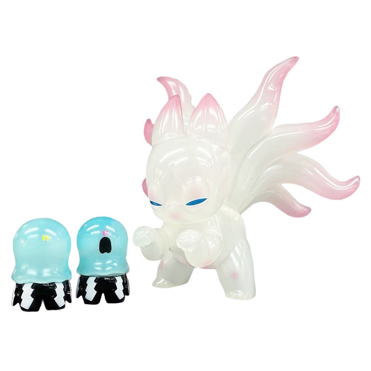 CONSOMME White Fox by Grape Brain