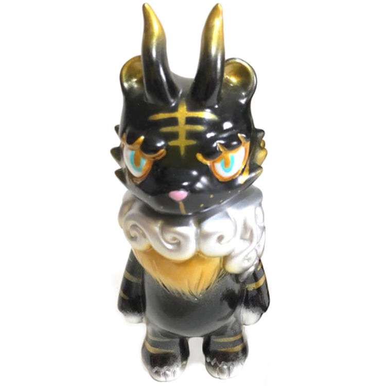 Gold Stripes Toragon by Yasu Ebineko
