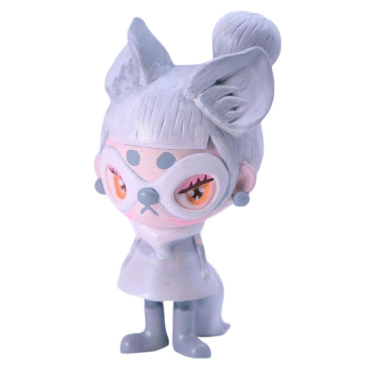 Artic Fox Sofye by Lam Pei