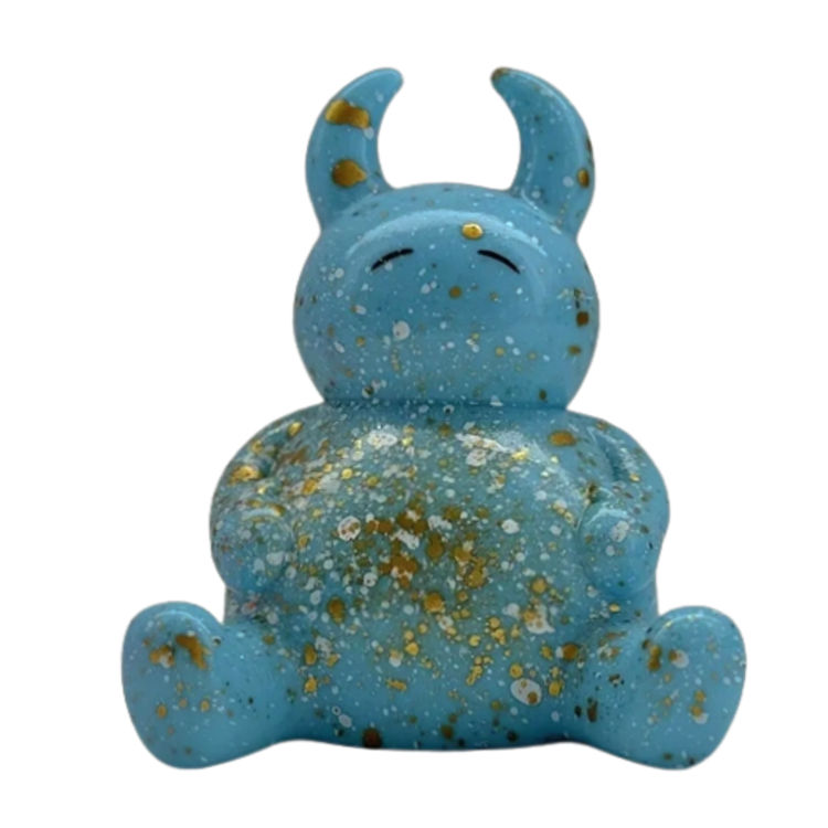Blue Sparkle Sitting Uamou (Manpuku) by Uamou (Ayako Takagi)