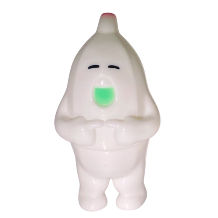 Milky White Bananatail by HARIKEN (Hariu Kenichi)