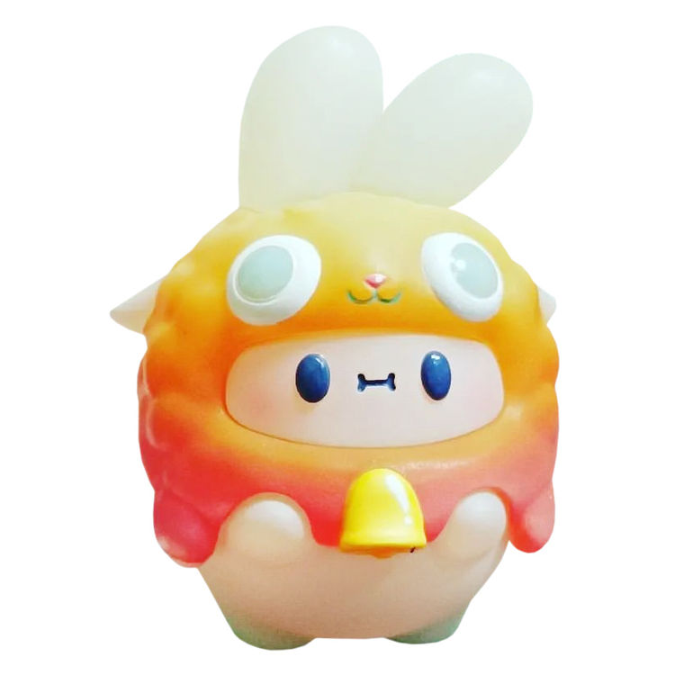 Ngaew Ngaew Solar Sheep by Pang Ngaew