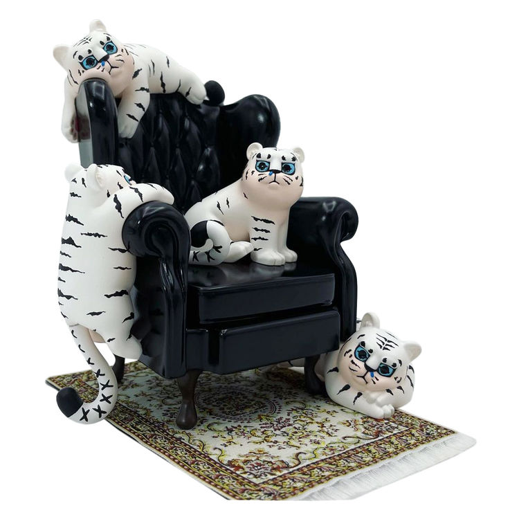 Couch White Tigercub by Boxtiger