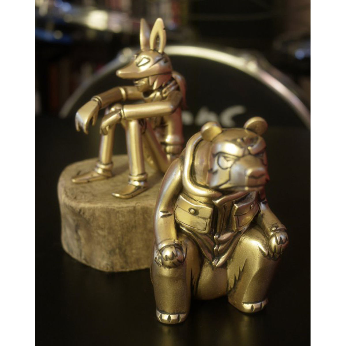 Gold Foxy & Xin