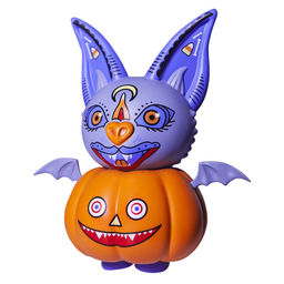 Tuttle the Pumpkin Bat